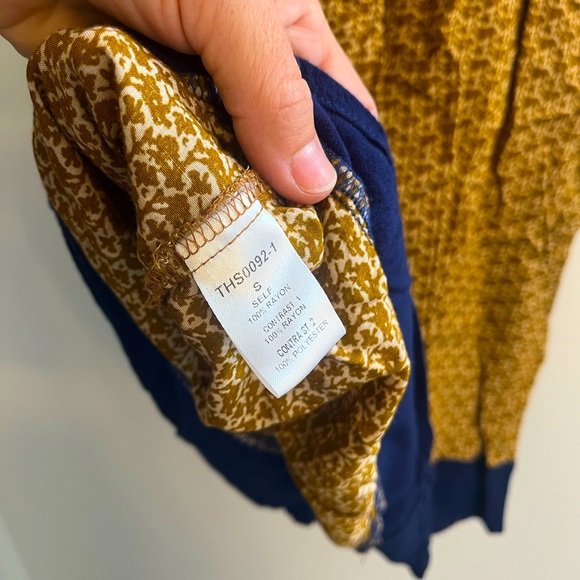 T H M L Embroidered Blouse - Picture 5 of 5